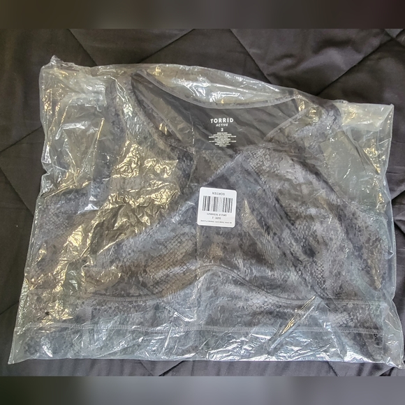 Torrid Low-Impact Wireless Longline Active Sports Bra - Picture 6 of 7